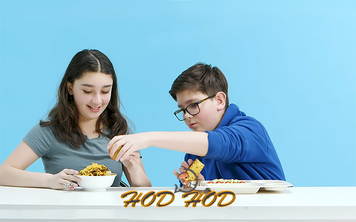 آموزش غذا خوردن به کودکان